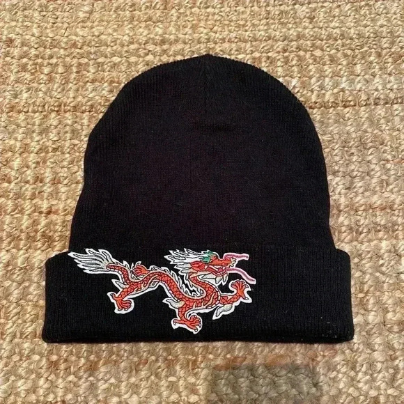 TABITHA WEBB BLACK EMBROIDERED DRAGON BEANIE WOOL - Picture 2 of 4